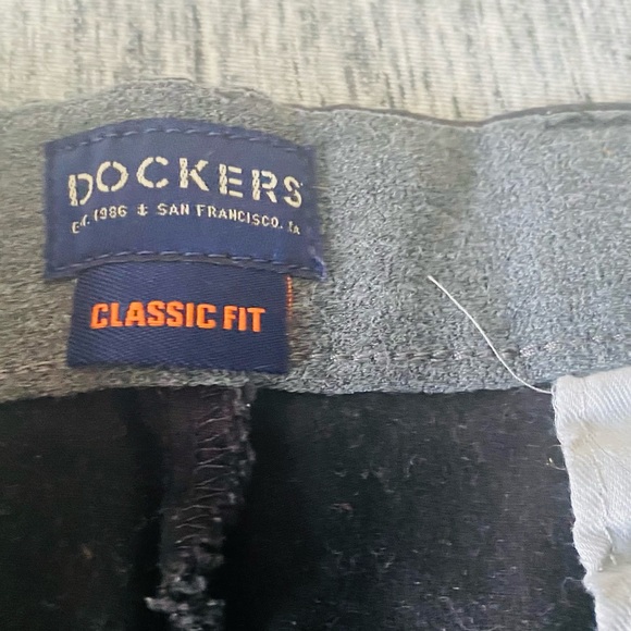 Classic Fit Dockers - Picture 3 of 6